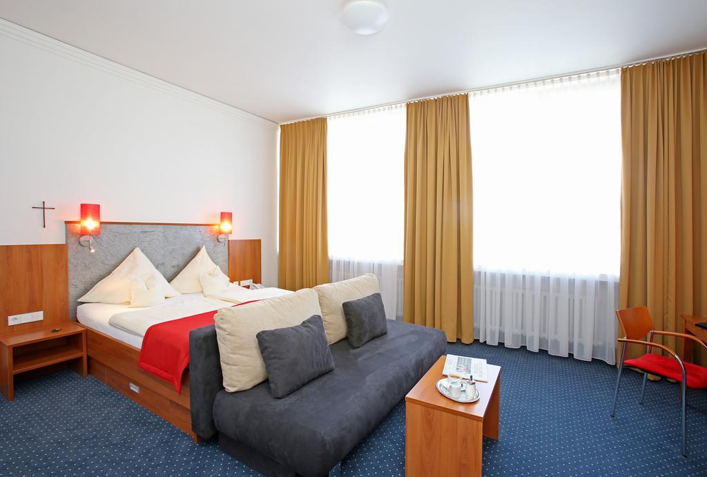 Martinshof Hotel Rottenburg am Neckar Luaran gambar