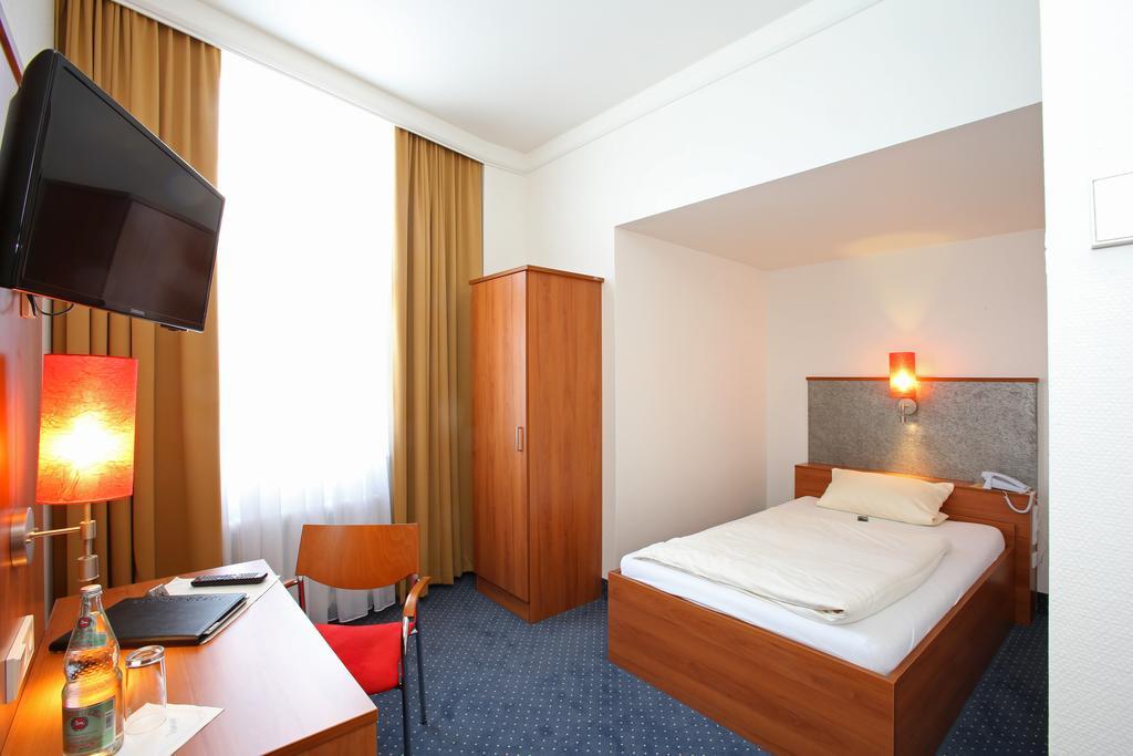 Martinshof Hotel Rottenburg am Neckar Luaran gambar